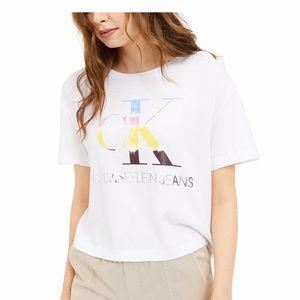 New Calvin Klein size small shirt